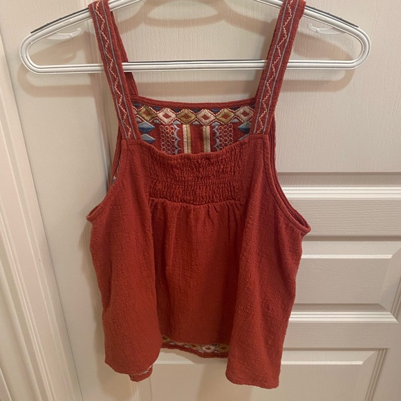 Boho embroidered tank - Picture 2 of 3